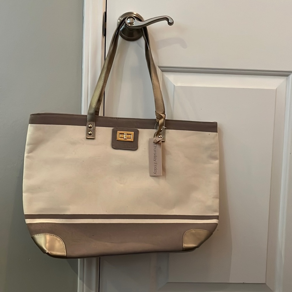 Tote bag